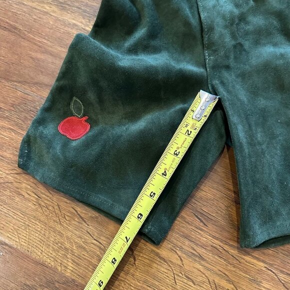 Green Lederhosen Shorts with Apple Design - Picture 7 of 8